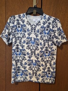 CeCe Blue Floral Short-Sleeve Knit Swester on Cream SZ S